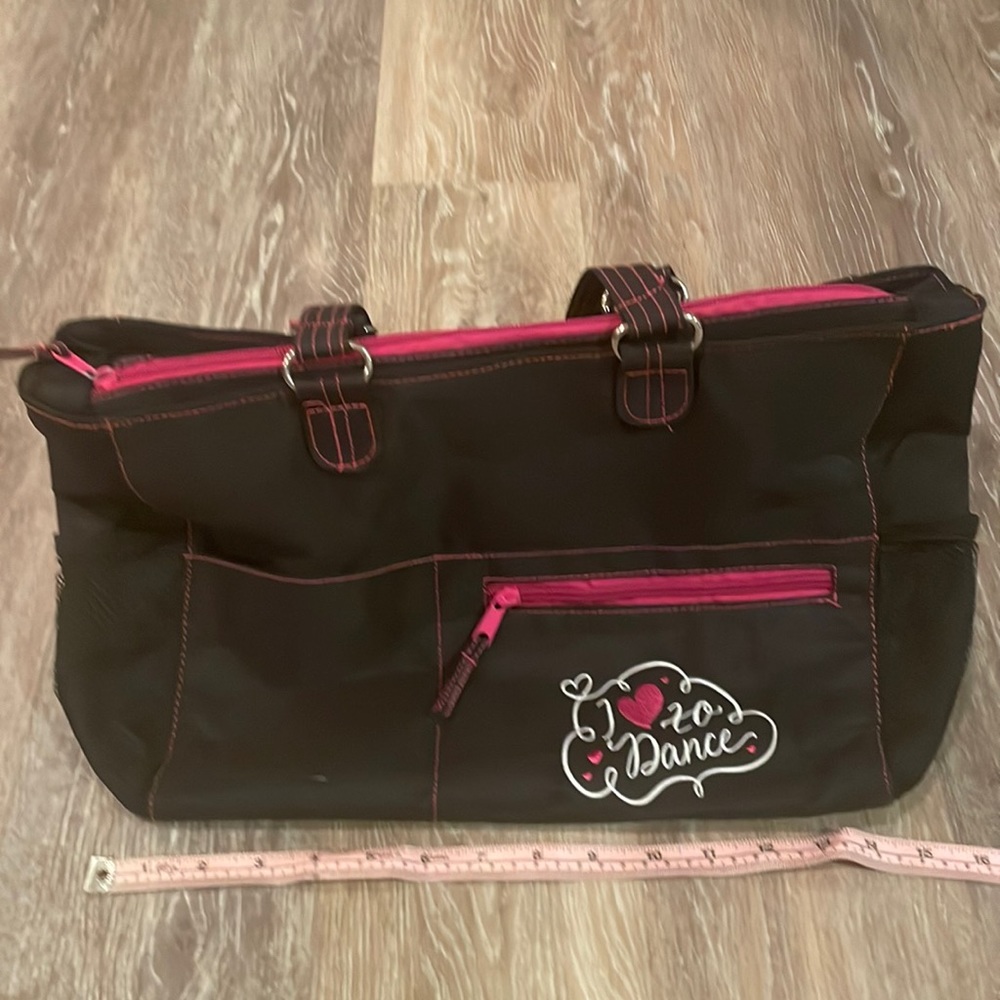 Dance bag 13x5x9 in,2 side mesh pockets & 2 sm inner and outer zipper pockets